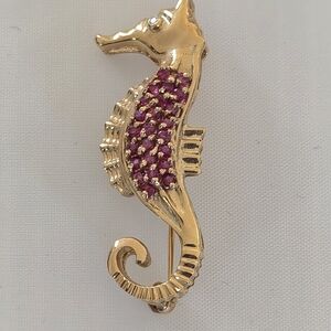 Ross SIMON 14K Gold Seahorse Brooch With Rubies.
